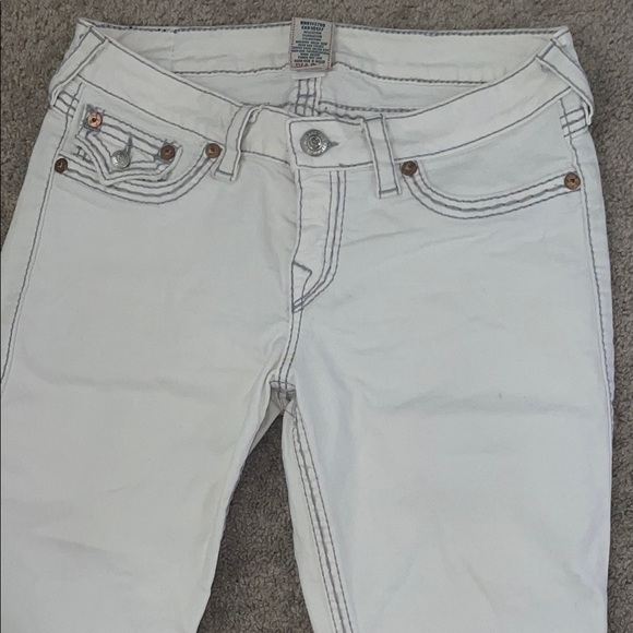 True Religion || Chic White Denim Pants - Picture 2 of 10